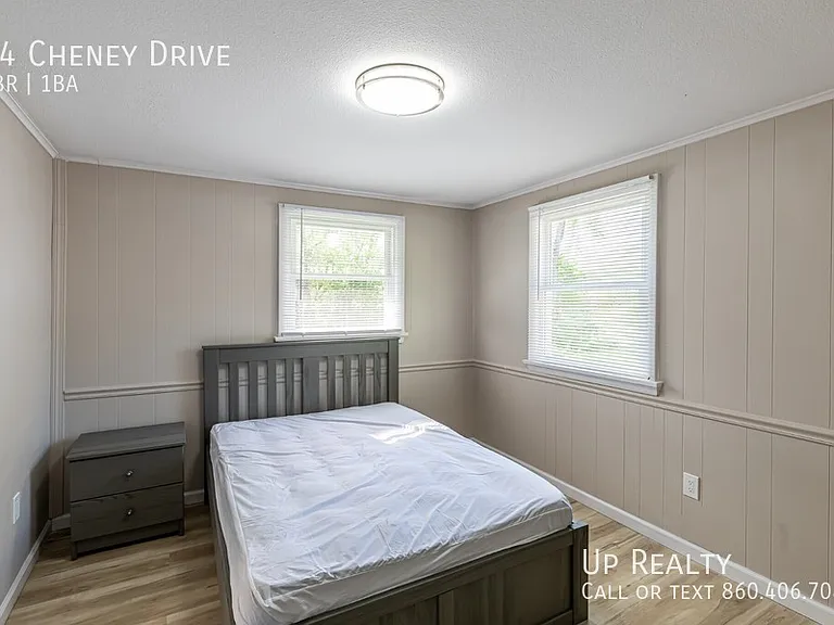 64 Cheney Dr — Photo 6