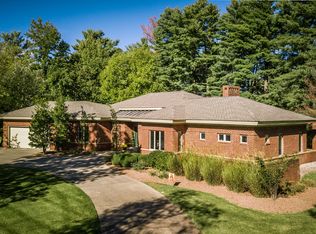 11909 Cedardale Rd, Anchorage, KY 40223