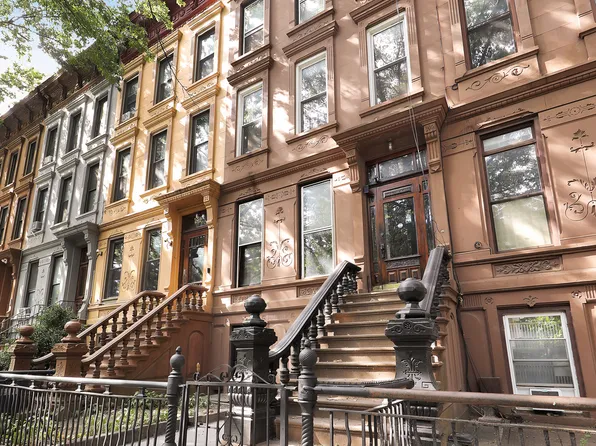 209 Jefferson Avenue image 8 of 9