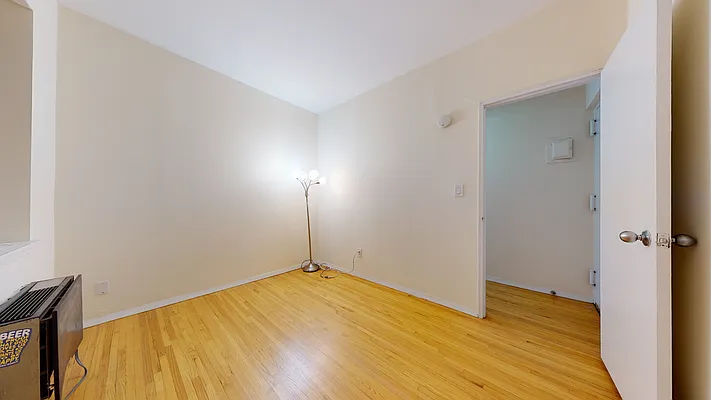 Rented by Bond New York | media 26