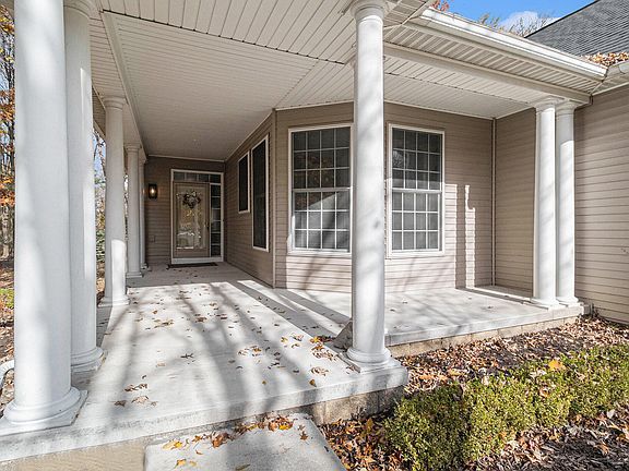 4th image of 3640 Camden Ct