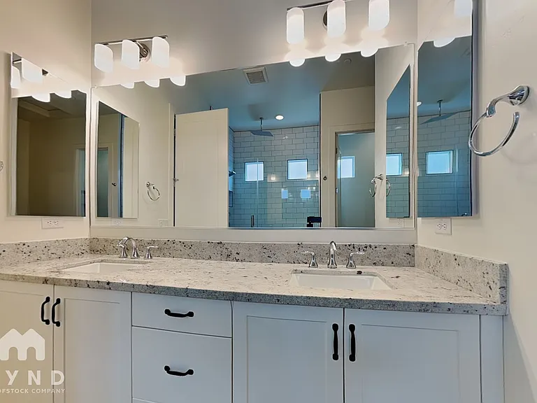 6807 E Orion Dr — Photo 10