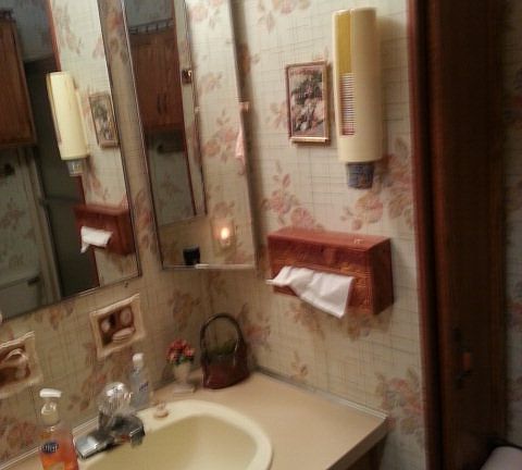 5th image of 786 E Oyster Dr