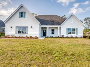 833 Violet Ln, Opelika, AL 36801