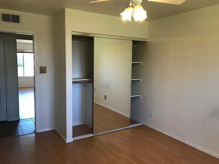 27 E Balboa Dr — Photo 13