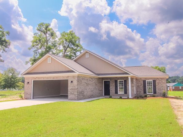 214 Silverthorn Dr