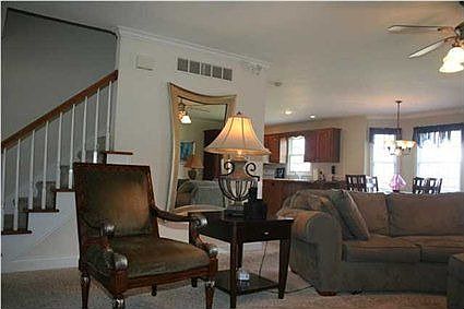 3rd image of 10844 Thorndale Dr