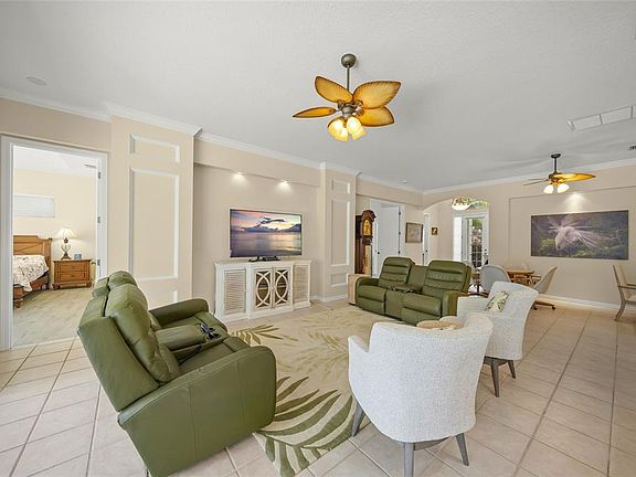 5th image of 6923 Lennox Pl