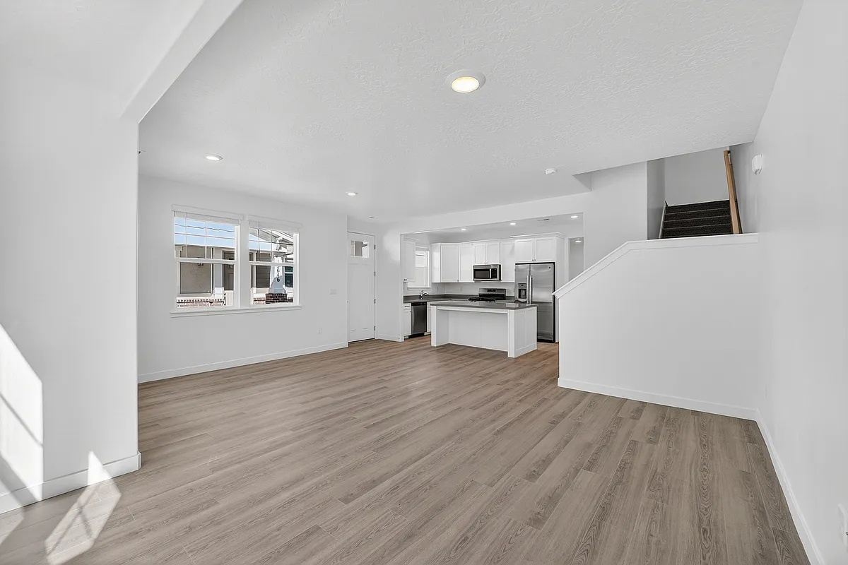 Building Photo - 12652 High View Ln