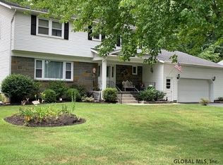 40 Sunset Blvd, Albany, NY 12205