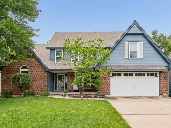 8515 Hallet St, Lenexa, KS 66215