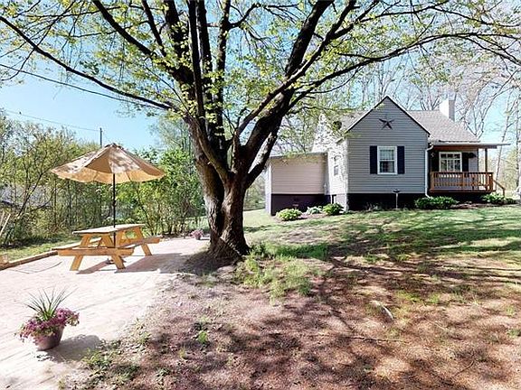 2nd image of 119 Clyde Dr