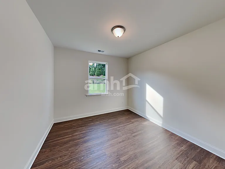 5070 Hudson Valley Dr — Photo 14