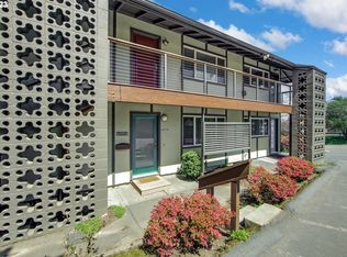 6737 SW 30th Ave APT B, Portland, OR 97219