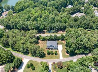 738 Kemp Rd, Mooresville, NC 28117