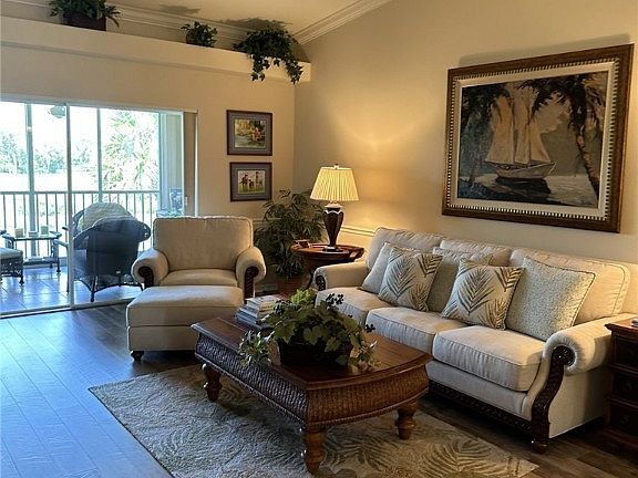 2nd image of 10518 Washingtonia Palm Way APT 4621