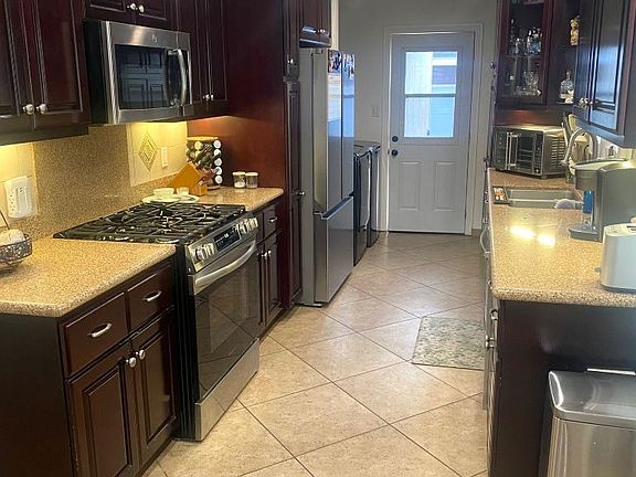 2nd image of 4849 Pearce Ave