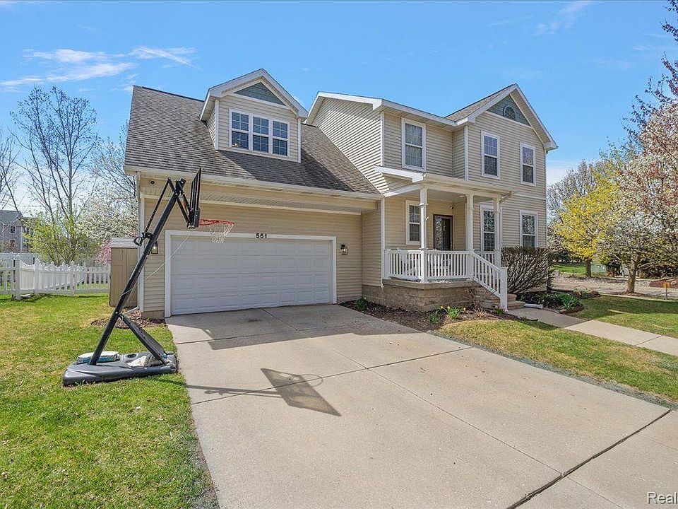 1st image of 561 Anhinga Dr