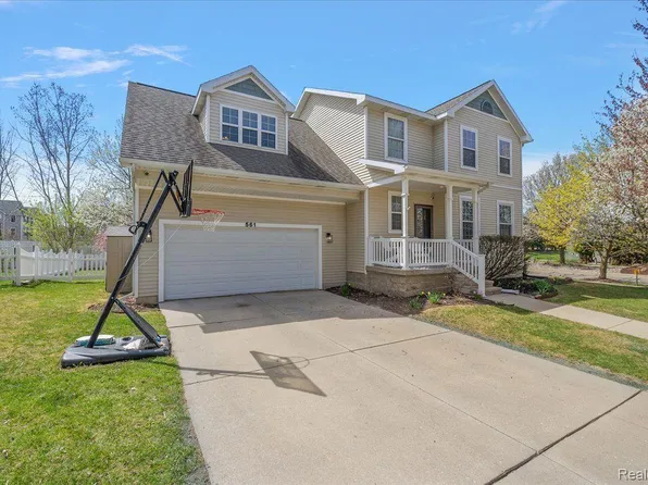 561 Anhinga Dr, East Lansing, MI 48823