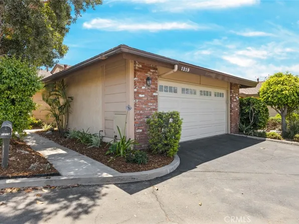 1219 Cabrillo Park Dr, Santa Ana, CA 92701