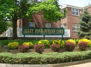 23007 Grand Central Pkwy, Bayside, NY 11364