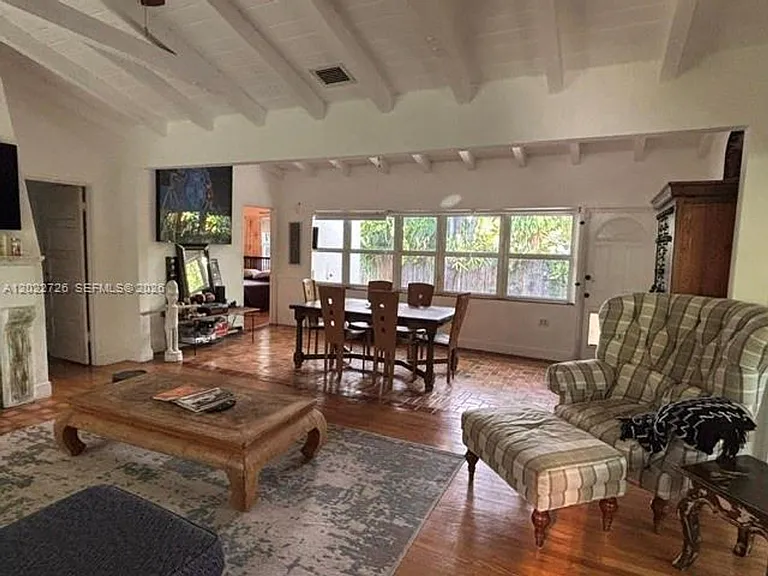 8228 NE 8th Ct — Photo 20