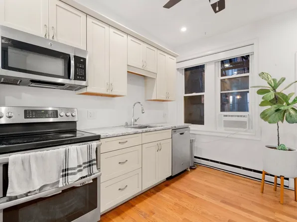162 Endicott St APT 1, Boston, MA 02113