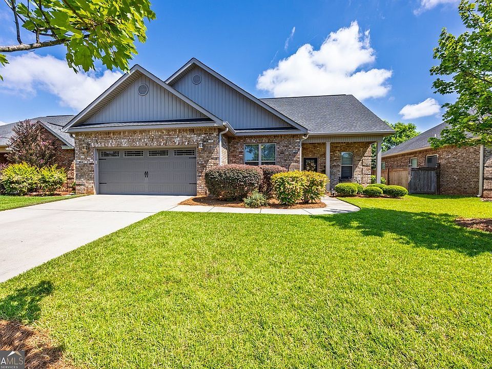 1st image of 121 Alexis Way