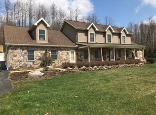 136 Crystal Dr, Indiana, PA 15701