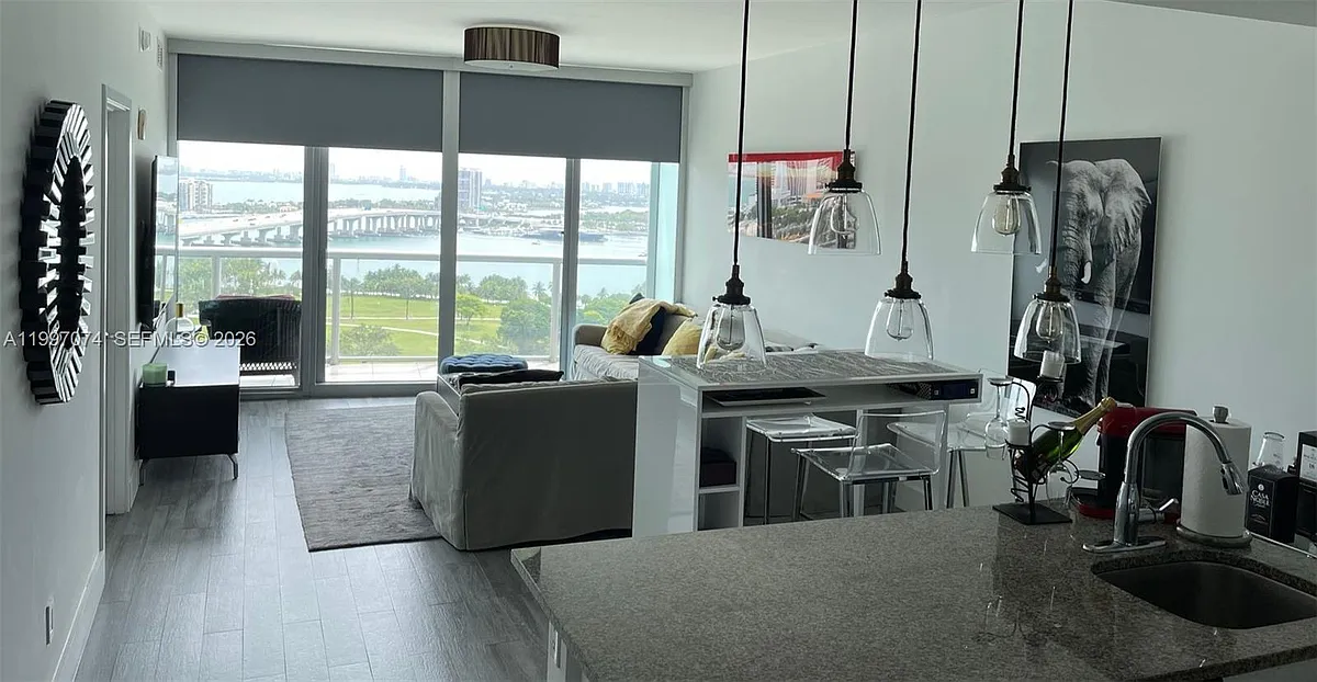 Building Photo - 888 Biscayne Blvd #1810