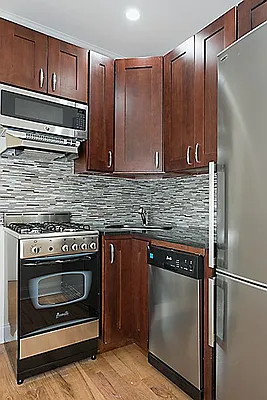 Rented by Bold New York | media 18