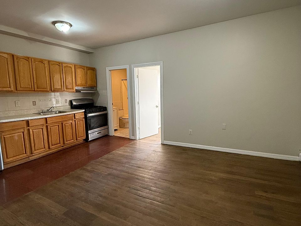 1st image of 607-609 Orange St #3