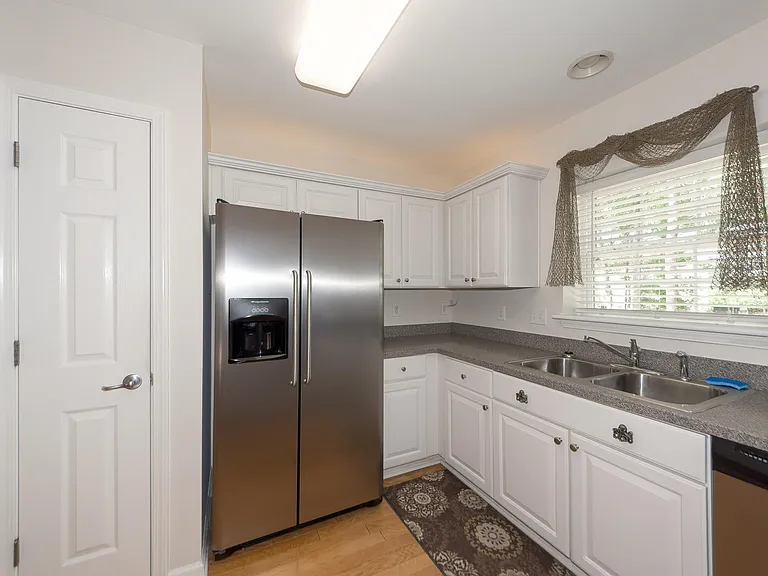 1005 Summerhaven Pl #F — Photo 13