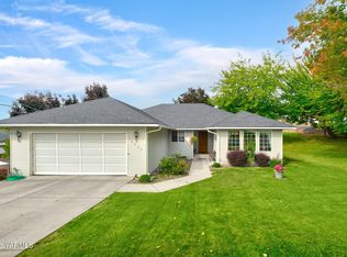 6620 Appleview Rd, Yakima, WA 98908