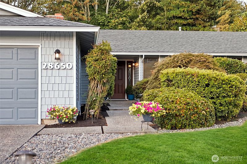 4th image of 28650 11th Avenue S
