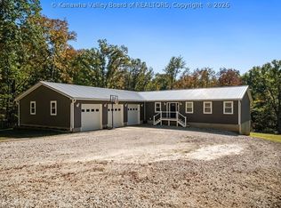 596 Mount Zion Rd, Fraziers Bottom, WV 25082