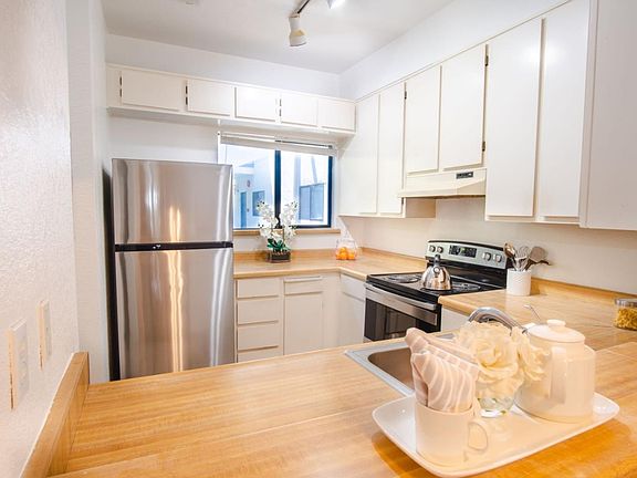5th image of 4681 Albany Cir APT 112