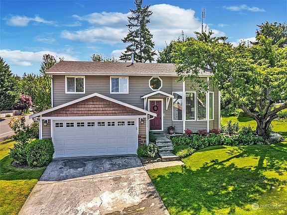 2nd image of 5113 64th Drive NE
