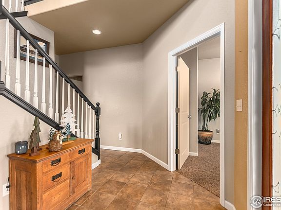 4th image of 965 Saddleback Dr