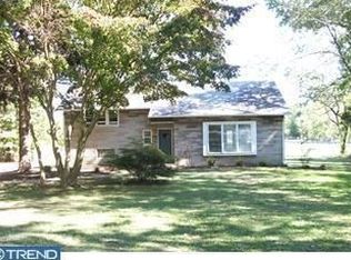 434 Bridgeboro Rd, Moorestown, NJ 08057