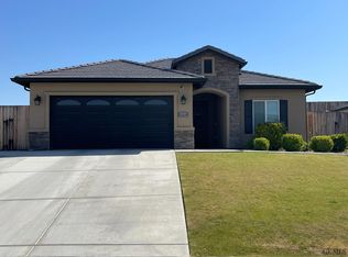 10204 Bluffshadow Dr, Bakersfield, CA