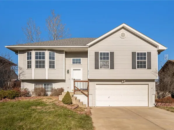 1711 Winding Creek Ln, Cameron, MO 64429