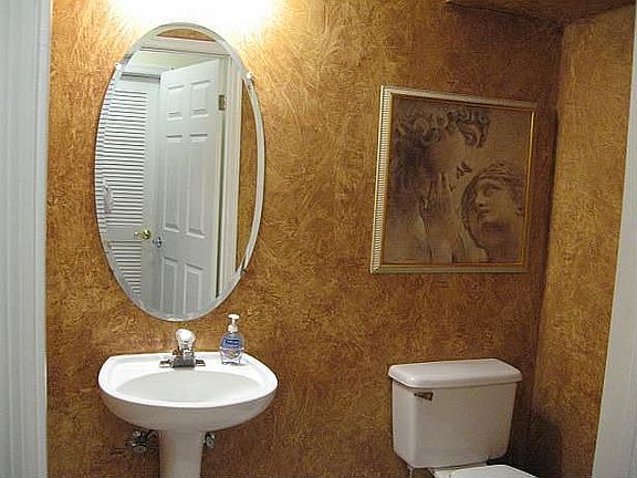 Powder room