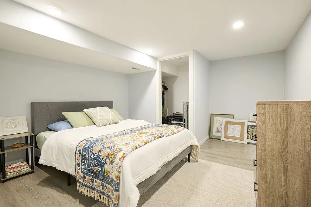 3 bed, 1224 sqft, $2,200 — Photo 3