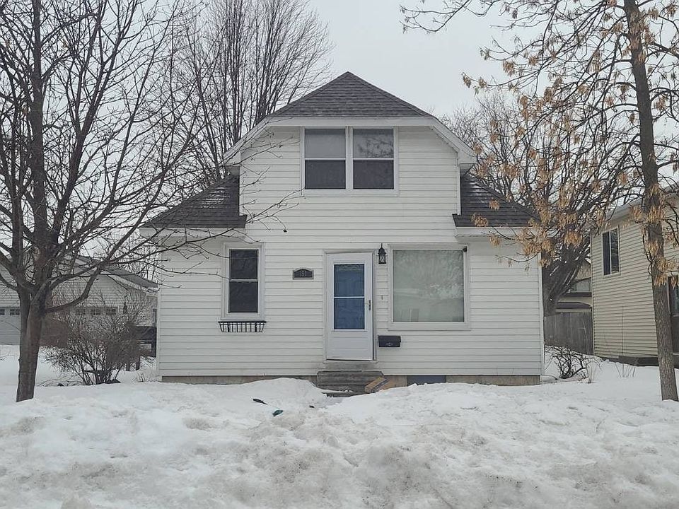 1st image of 151 4th Ave N