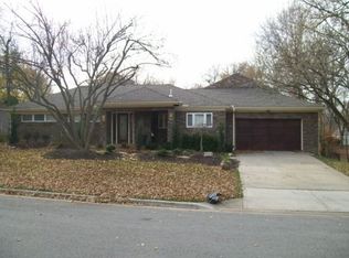 8808 Aberdeen St, Leawood, KS 66206