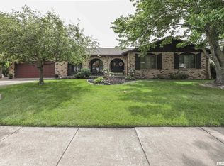 8527 17th St W, Rock Island, IL