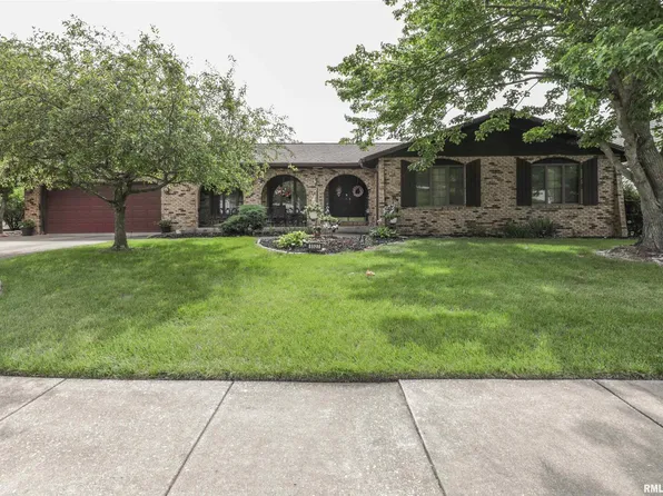 8527 17th St W, Rock Island, IL 61201