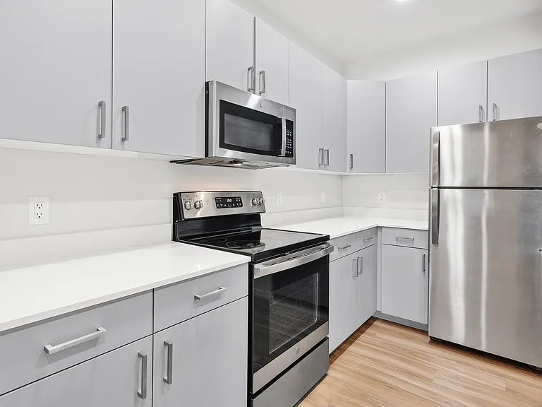 Legacy Oaks Apartment Homes — Photo 13