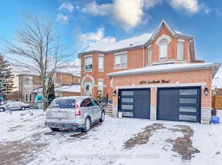 2394 Southcott Rd #BASEMENT, Pickering, ON L1X 2T3